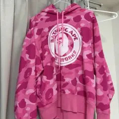 A BATHING APE ピンク カモフラ パーカーのサムネイル