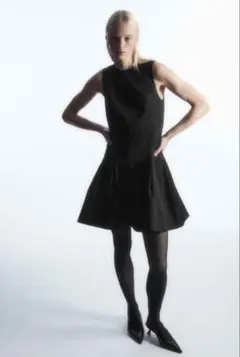 COS ノースリーブミニワンピース　ミニドレスのサムネイル
