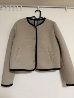 ZARA ノーカラージャケット ベージュ M