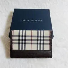 未使用級　BURBERRY カードケース　二つ折り　ノバチェック　おしゃれ