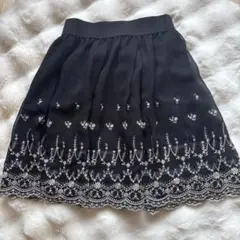 Peyton Place ブラック刺繍フレアスカート M