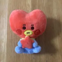 BT21 TATA ハート型ぬいぐるみ