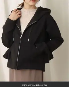 ダンボールポンチ　バックフリルパーカー