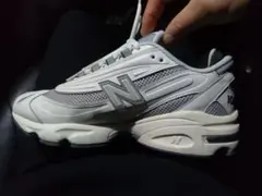 New Balance M1000MENホワイトスニーカー