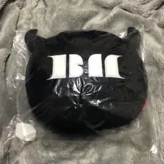 K-POP ぬいぐるみ クッション　BABYMONSTERの公式グッズ　黒 popup限定 ベビモンbabymonsterクッション 黒 - メルカリ