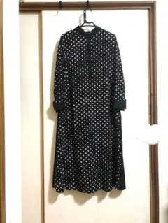 ふう様ご専用・新品・未使用・ドット柄Aライン・ロングワンピース・黒と白
