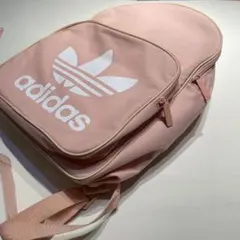 adidas アディダス　バックパック　デイパック　リュック