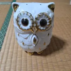 ロイヤルポーセリン　フクロウ置物