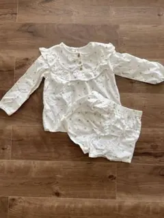 H&M フリル付きシャツとショートパンツセット EUR 92