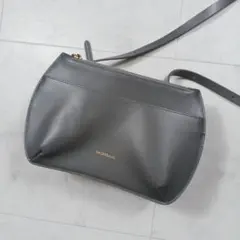 新品タグ付き ハシバミ くびれポシェット チャコールグレー 24AW