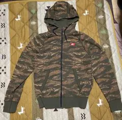 NIKE タイガーカモ ジップパーカー 迷彩柄　Lサイズ