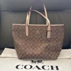 COACH ロゴ入り　トートバッグ　美品