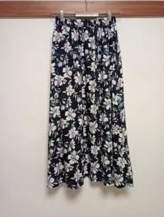 レーヨンフラワープリントスカート