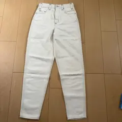 Levi's Red HIGH LOOSE TAPER ホワイトデニム 24 Wのサムネイル