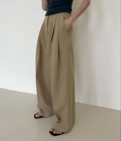 ローライズツータックワイドスラックス