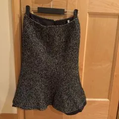 エポカ　フレアスカート 黒と白のツイード ひざ丈