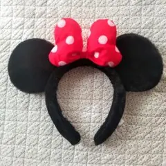 ミニーマウス カチューシャ 赤いリボン