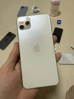 Apple iPhone 11 promax シルバー 本体