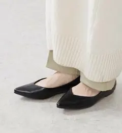 Menue ポインテッドトゥVカットローヒールパンプス23.5 ブラック