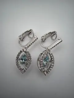 【SWAROVSKI】スワロフスキー　ピアス　Sparkling Dance