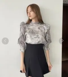 SNIDEL オーガンシースルーハーフスリーブブラウス トワルドジュイ