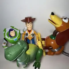 ディズニー　フィギュア