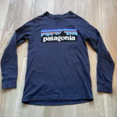 patagonia 長袖TシャツXS (5-6歳）