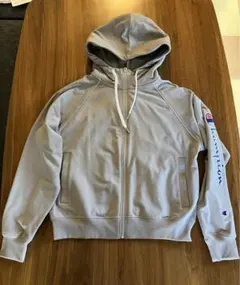 【美品】お値下げしました。Champion グレー フルジップパーカー