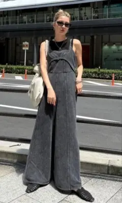 AMERI DENIM LIKE VOLUME CAMI ROMPERSのサムネイル