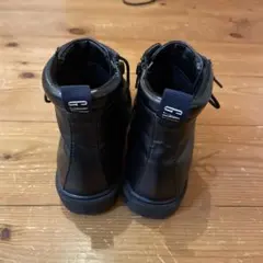 Item thumbnail for item 16fc315d-dba4-46f7-a01e-f551e6d9e4e1