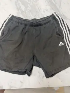 adidas グレー ショートパンツ XL