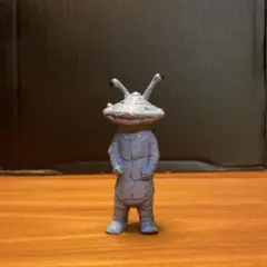 ニッコー ウルトラQ カネゴン ペンダント ソフビ - メルカリ
