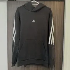 adidas パーカーのサムネイル