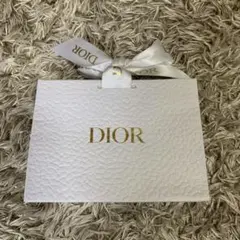 Dior ギフト袋 ホワイト リボン付き