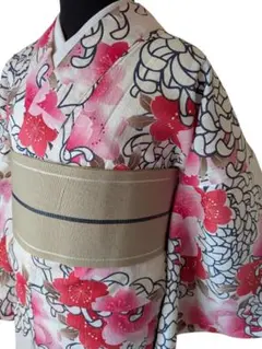 【美品】浴衣単品 桜と菊の華やかな総柄 白地　大きめサイズ