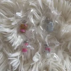 ハローキティ ストラップ4個セット