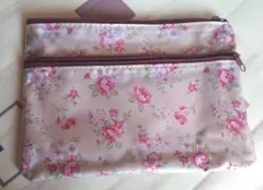花柄ピンクポーチ 2ファスナー付き