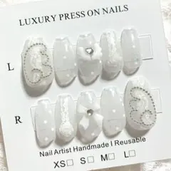 現品୨୧人気デザイン୨୧韓国ネイルチップ　ラメ乳白色ホワイト　レース羽バレリーナ