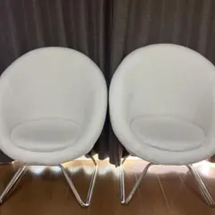 【美品】丸みシルエットがおしゃれ 一人用ソファ チェア ホワイト 2脚セットのサムネイル