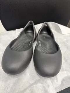 Crocs Crocs レディース カディ フラットシューズブラックW7のサムネイル