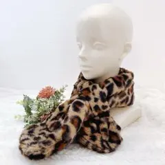 もこもこ✨ネオ差し込みフェイクファーマフラー シューラルー ヒョウ柄