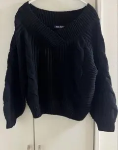 me Jane ケーブル編み ニット ブラック Vネック ショート丈