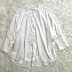 UNTITLED Vネック ギャザーブラウス スリット チュニック - メルカリ