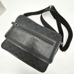 美品✨ グッチ ショルダーバッグ メッセンジャー GG柄 レザー 斜め掛け
