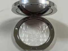 ディオールスキン フォーエヴァー グロウ ルミナイザー