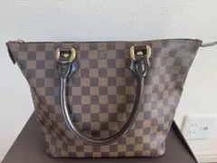 Item thumbnail for item e4e80e3a-3c26-4e74-822e-6cd95cd5b099