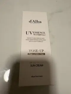d'Alba UV ESSENCE WATERFULL+ サンスクリーン