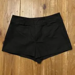 カジュアル 見ミニショートパンツ ミドウエスト前面ポケット付き ブラック