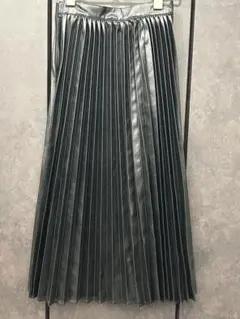 合皮 プリーツスカート