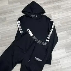 GUESS【M】黒薄手スウェット上下